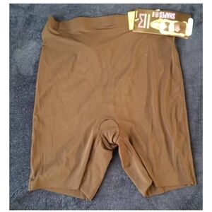 Women's Shorts, Sports/ art: DMS132XBK / size: M